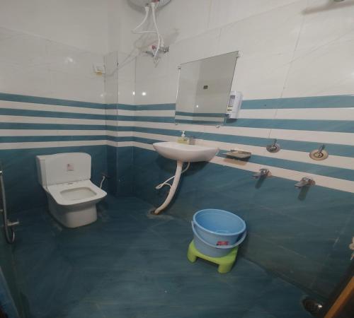 Vannituba majutusasutuses Rajeshwar Bhawan