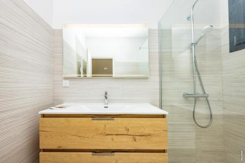 Phòng tắm tại La Villa des Mûriers - Jardin - Lavaur