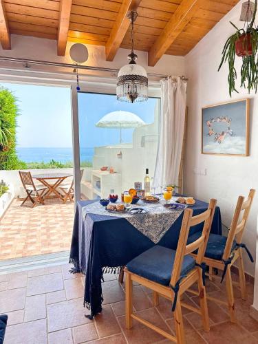 Charming AlgarvianOceanfront Townhouse by BeCherish