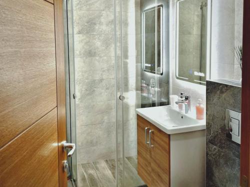 Ένα μπάνιο στο Apartman Tatarevic & Spa