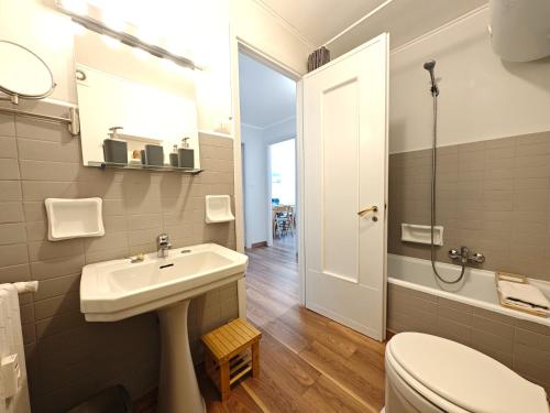 Ένα μπάνιο στο Hostdomus - Horse Suite