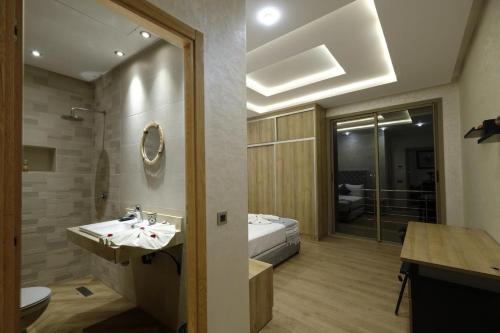 Ένα μπάνιο στο Villa Pearl De Marrakech