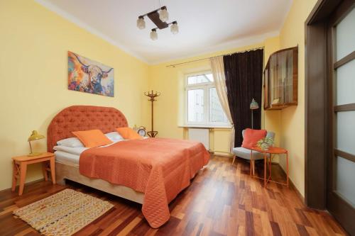 Cozy Family Apartment Belwederska Near Łazienki by Noclegi Renters