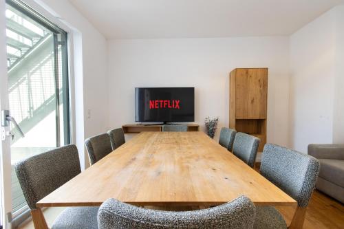 Televisyen dan/atau pusat hiburan di Nadland Apartment Wehlistrasse