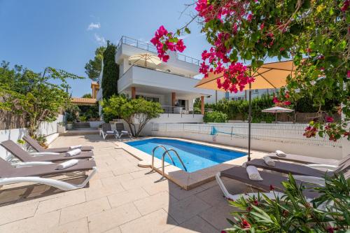 Traumhafte Villa Violeta am Meer für 8 Gäste