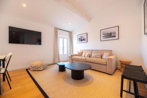 Seaview with Terrace in Cannes
