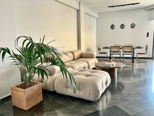 Acropolis-View Penthouse, Haute Athenian