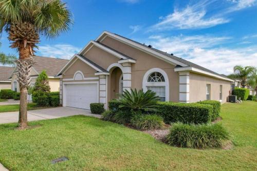 Screened pool & spa resort access near Disney photo 15