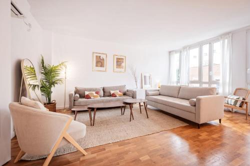 Sweett - Nova Icaria Beach