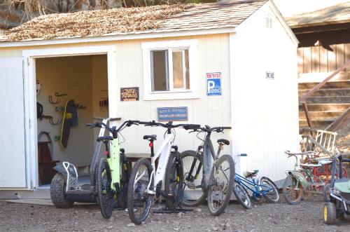 a group of bikes parked in front of a building at Rancho Grande in Ojai