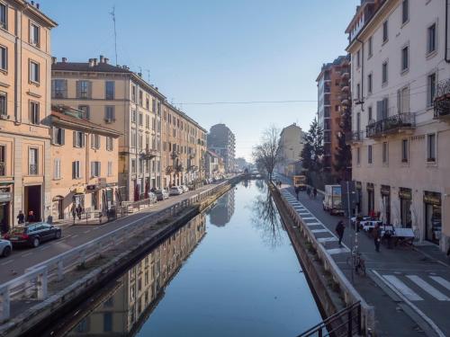 I-Host Apartment - Pavia 10