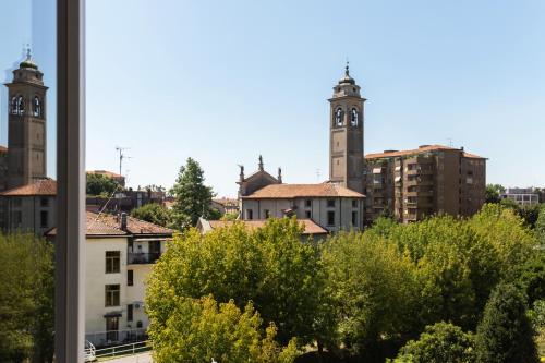 Parcheggio Privato e casa moderna con vista storica