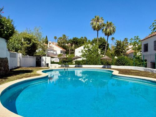 El Capricho Townhouse With Swimming Pool - EaW Homes
