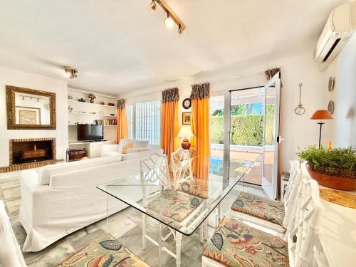 El Capricho Townhouse With Swimming Pool - EaW Homes