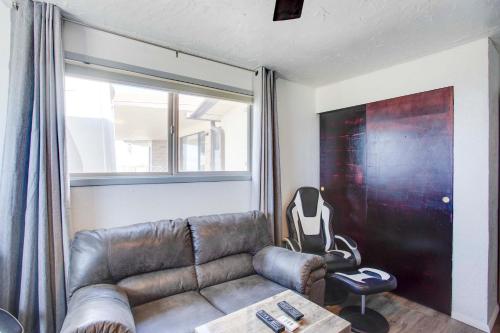 Posezení v ubytování Spacious Grand Junction Home Rental with Mtn Views!