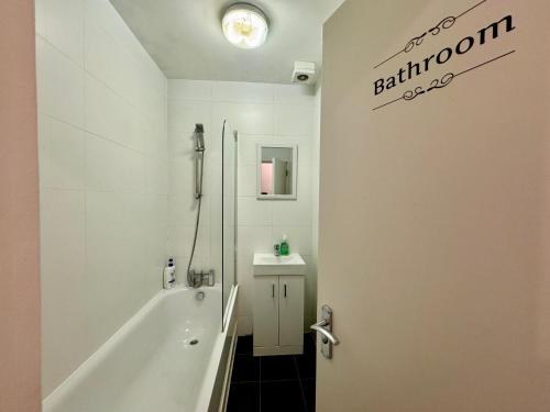 Koupelna v ubytování Modern Private Bedrooms in Euston 1