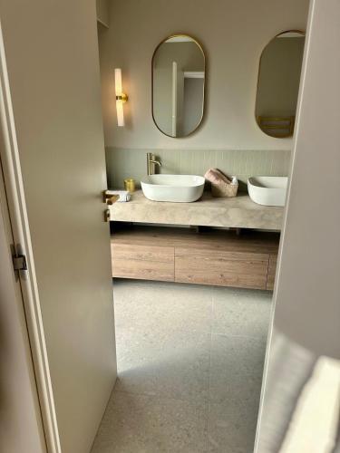 Elegant escape in Antibes - walk to beach and Old Town