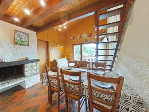 Appartement cosy 7 couchages, au pied des pistes, cheminée, parking - FR-1-241-23