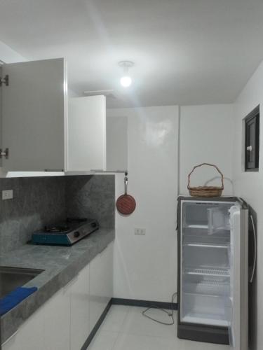 Dapur atau dapur kecil di Transient house in deca clark