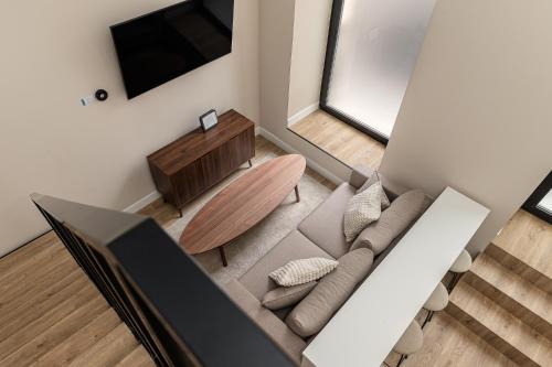 Waou Essence V Antón Martín