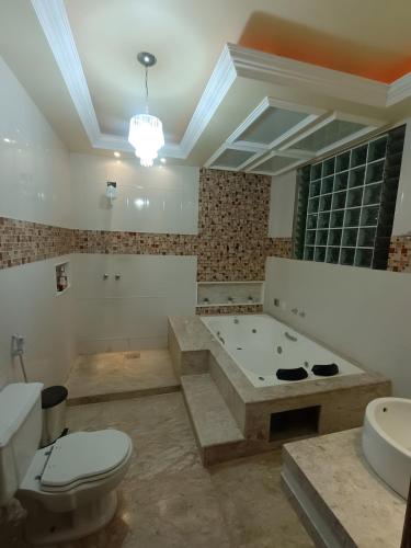 Bilik mandi di Residence Hostel Efrata