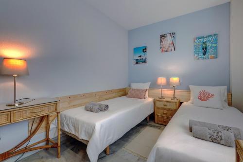 Family-Friendly Beach apartment with Sea View and Terrace