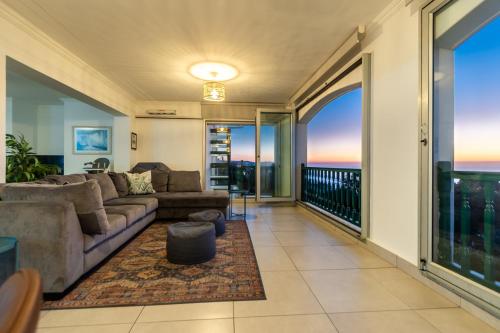 Posezení v ubytování Paros Paradise - Seaside Oasis with panoramic ocean views