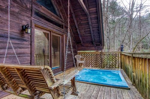 Mountaintop Romance private 10 mins from Gat and PF photo 5