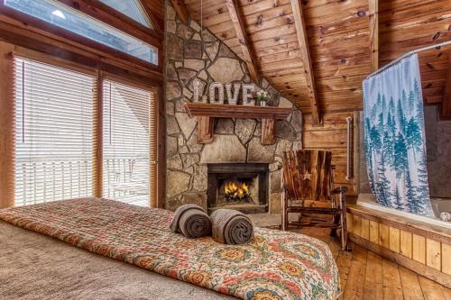 Mountaintop Romance private 10 mins from Gat and PF photo 8
