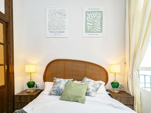 Cubo's Luciano Malaga Apartment & Optional Parking