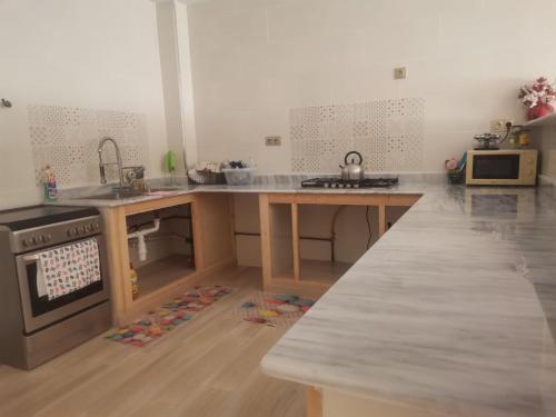Η κουζίνα ή μικρή κουζίνα στο Appartement indépendant de villa