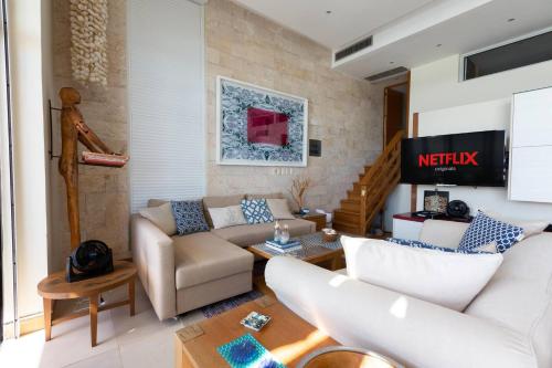 Gallery image of Beachfront Bbq Infinitypool&jacuzzi Aqualoft in Juan Dolio