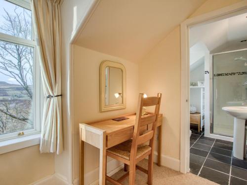 Ένα μπάνιο στο 4 Bed in Glendale CA363