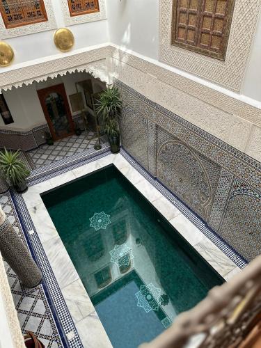Kolam renang di atau dekat dengan Riad Mazar
