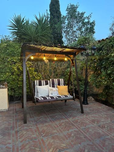 Κήπος έξω από το The Garden RA Floor Private Rooms, Pool, Garden Access