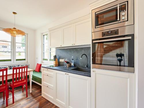 Dapur atau dapur kecil di Ferienwohnung Franzl in Wendorf-Bernsteinland