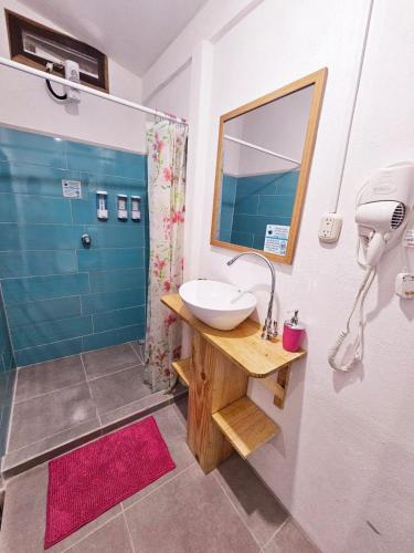 Bilik mandi di Casa Selvamar, un oasis en la selva