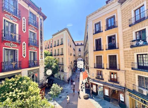 Stylish Plaza Mayor View Prime City Location