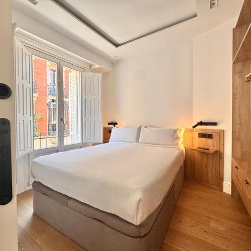 Stylish Plaza Mayor View Prime City Location