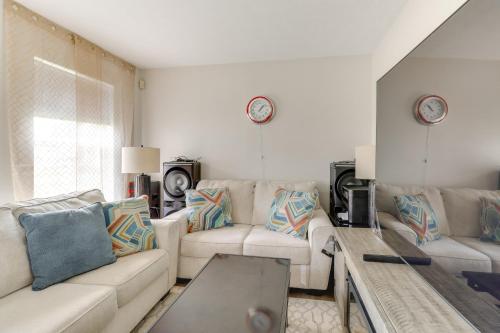 Zona de estar de Spacious Home Less Than 3 Mi to Hampton Coliseum!