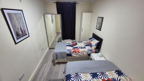 Ένα ή περισσότερα κρεβάτια σε δωμάτιο στο finsbur park station