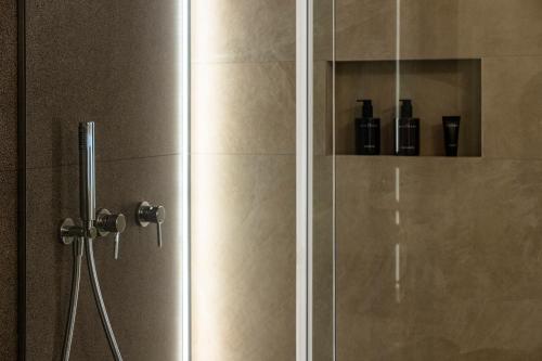 Koupelna v ubytování 3P Exclusive Rooms