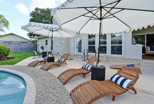 Πισίνα στο ή κοντά στο Austin Music Retreat - 5-Bedroom home with Pool and Game Room