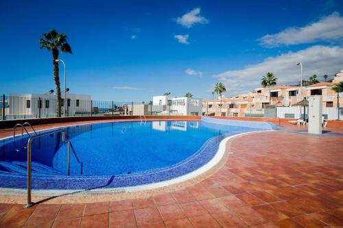 Swimmingpoolen hos eller tæt på Sunset & Ocean Dream Apartment