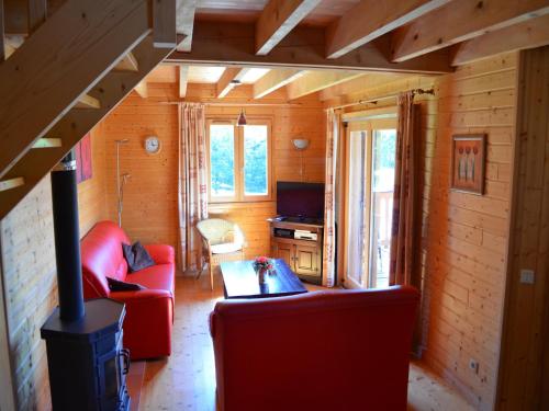Μια τηλεόραση ή/και κέντρο ψυχαγωγίας στο Chalet in Beaulieu near Lake & Castle