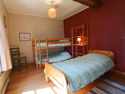 Postel nebo postele na pokoji v ubytování Cottage with Tennis Court