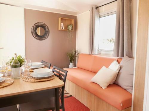 Mobil home 6 pers avec terrasse, 3 chambres - API-1-52-651