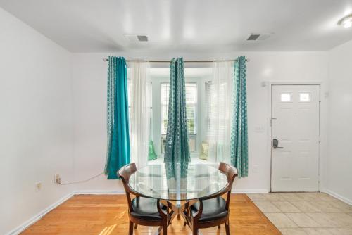 Gallery image of 4 bedroom home near nyc, EWR, American dream mall in Newark