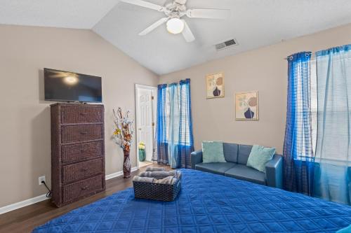 Телевизор и/или развлекательный центр в Stockbridge South of Atlanta - Private Room 1