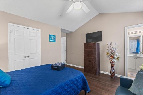 Телевизор и/или развлекательный центр в Stockbridge South of Atlanta - Private Room 1